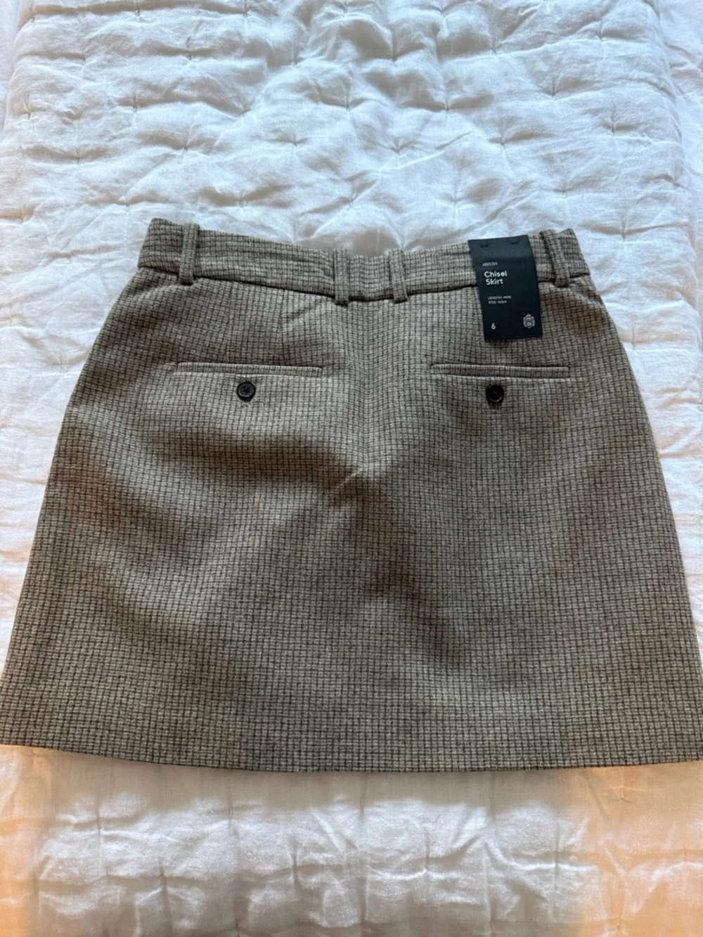 NWT Aritzia Chisel Mini Skirt in Wool - Picture 5 of 6